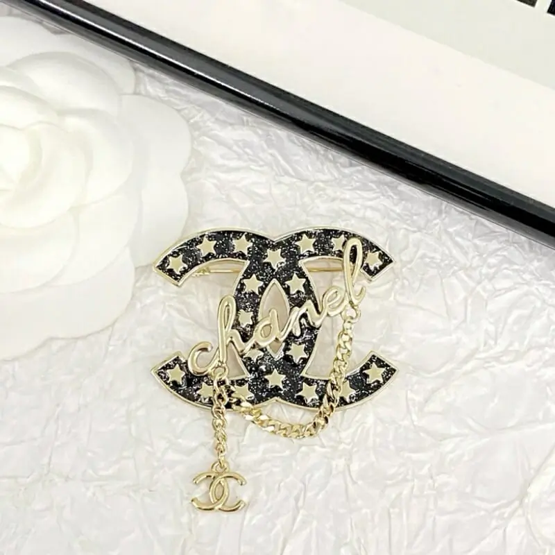 chanel brooches pour femme s_122403a3